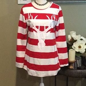 Sweatshirt Top with Raindeer